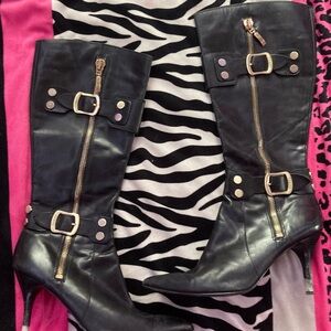 Guess Marciano Black Leather Gold Buckle Pointed Toe Knee
Boots